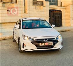 هیۆندای ئەلەنترا